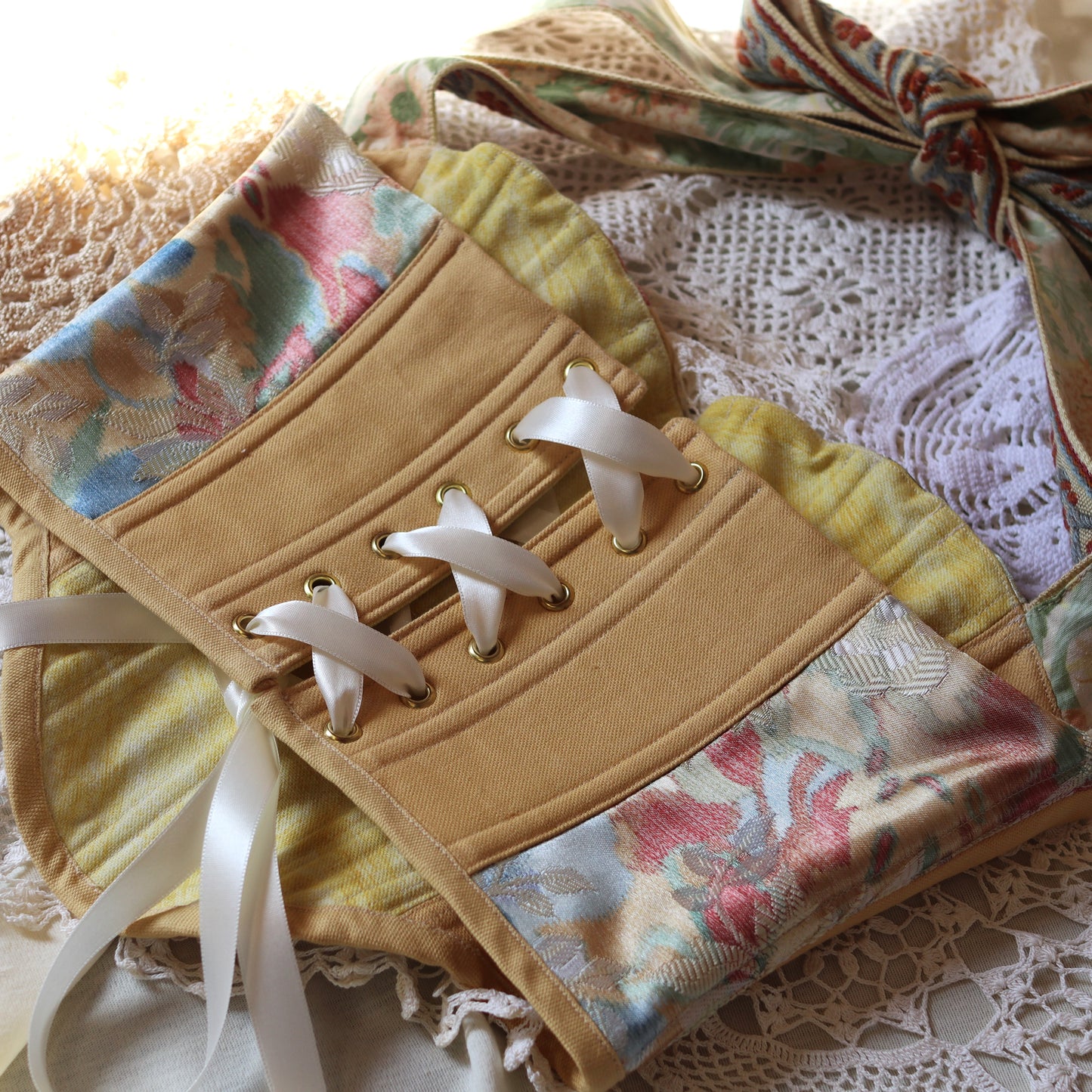 Le Corset Sahara Floral | Dos nu