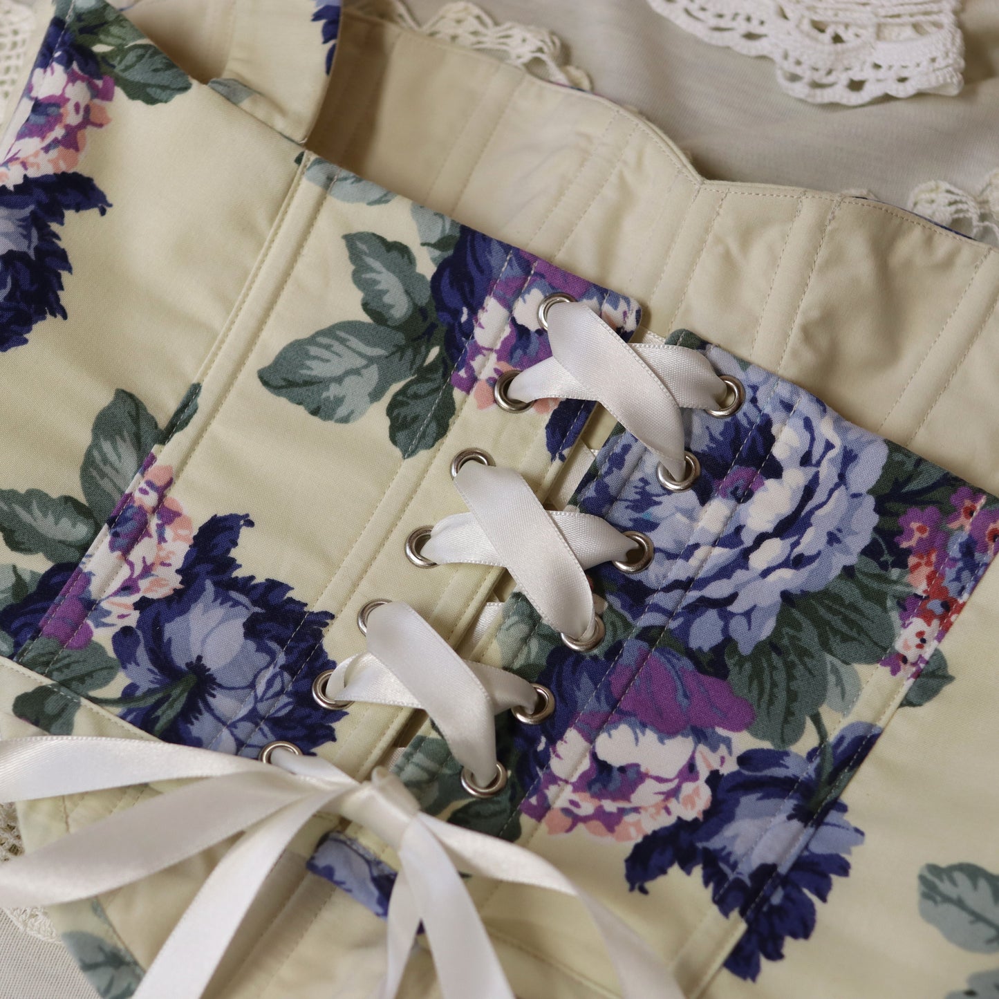 Le Corset Pivoine | Sur commande