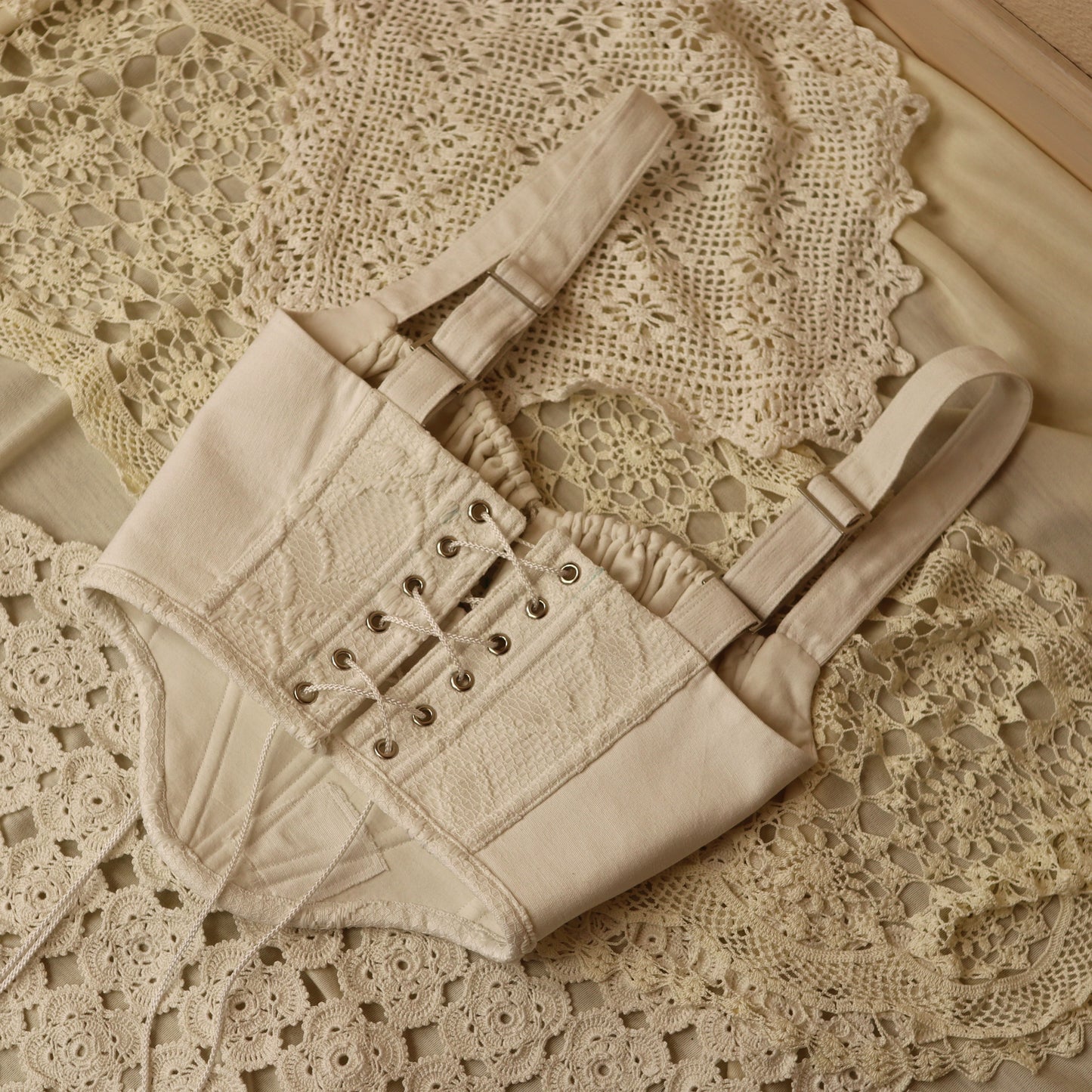 Le Corset Dentelle | Ajustable