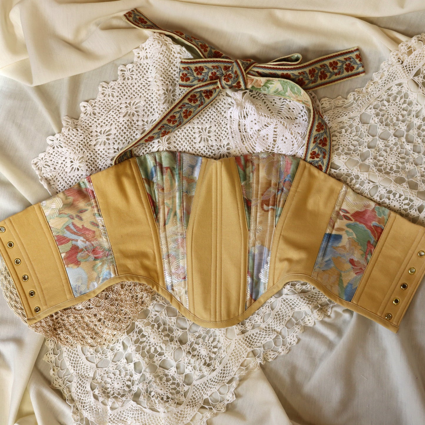 Le Corset Sahara Floral | Dos nu