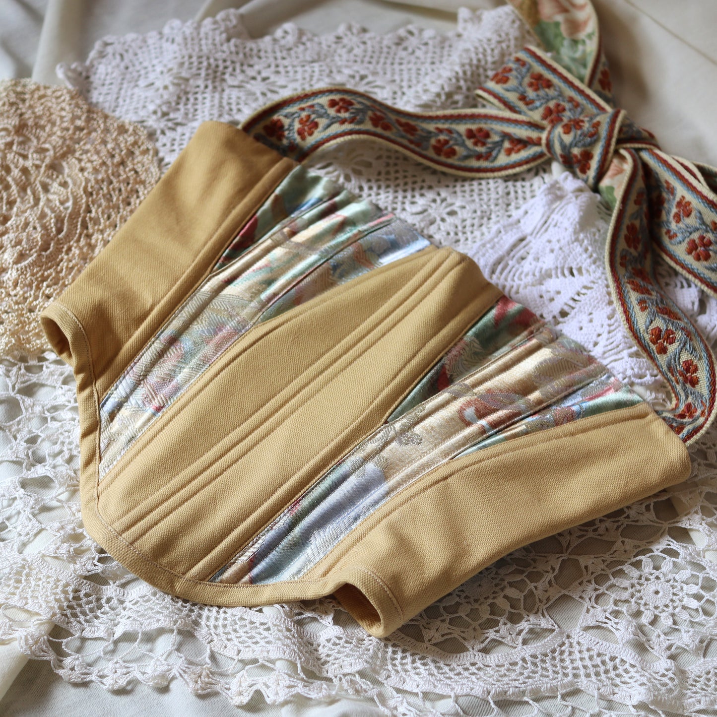 Le Corset Sahara Floral | Dos nu